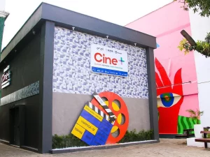 Fachada do Cine Mais em Itapipoca Ceará cinema localizado na cidade sede
