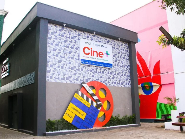 Fachada do Cine Mais em Itapipoca Ceará cinema localizado na cidade sede